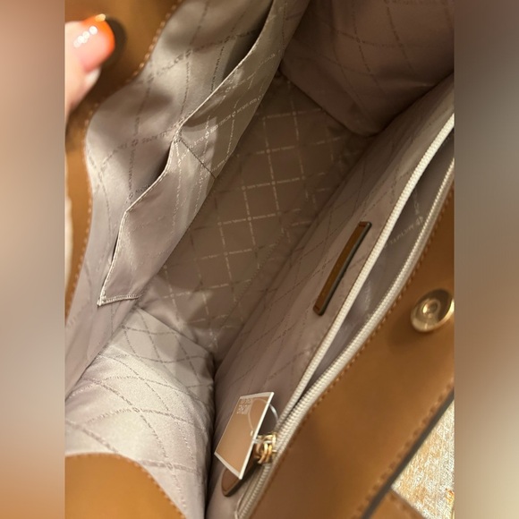 Michael Kors MK Logo Crossbody Tote - Picture 11 of 14